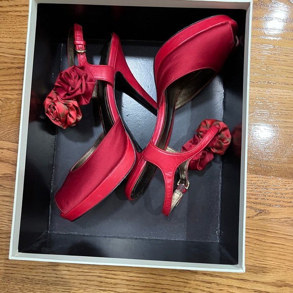 Coach Addeysen Red Satin Heels 👠 Super cute! - Picture 3 of 6